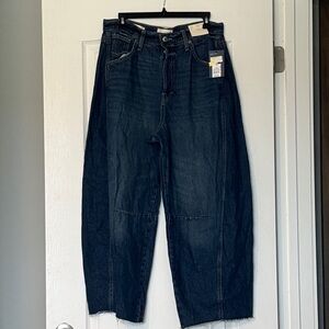 Universal Thread Dark Blue Denim Curve Leg Ankle Wide Leg Jeans Size 10 NWT